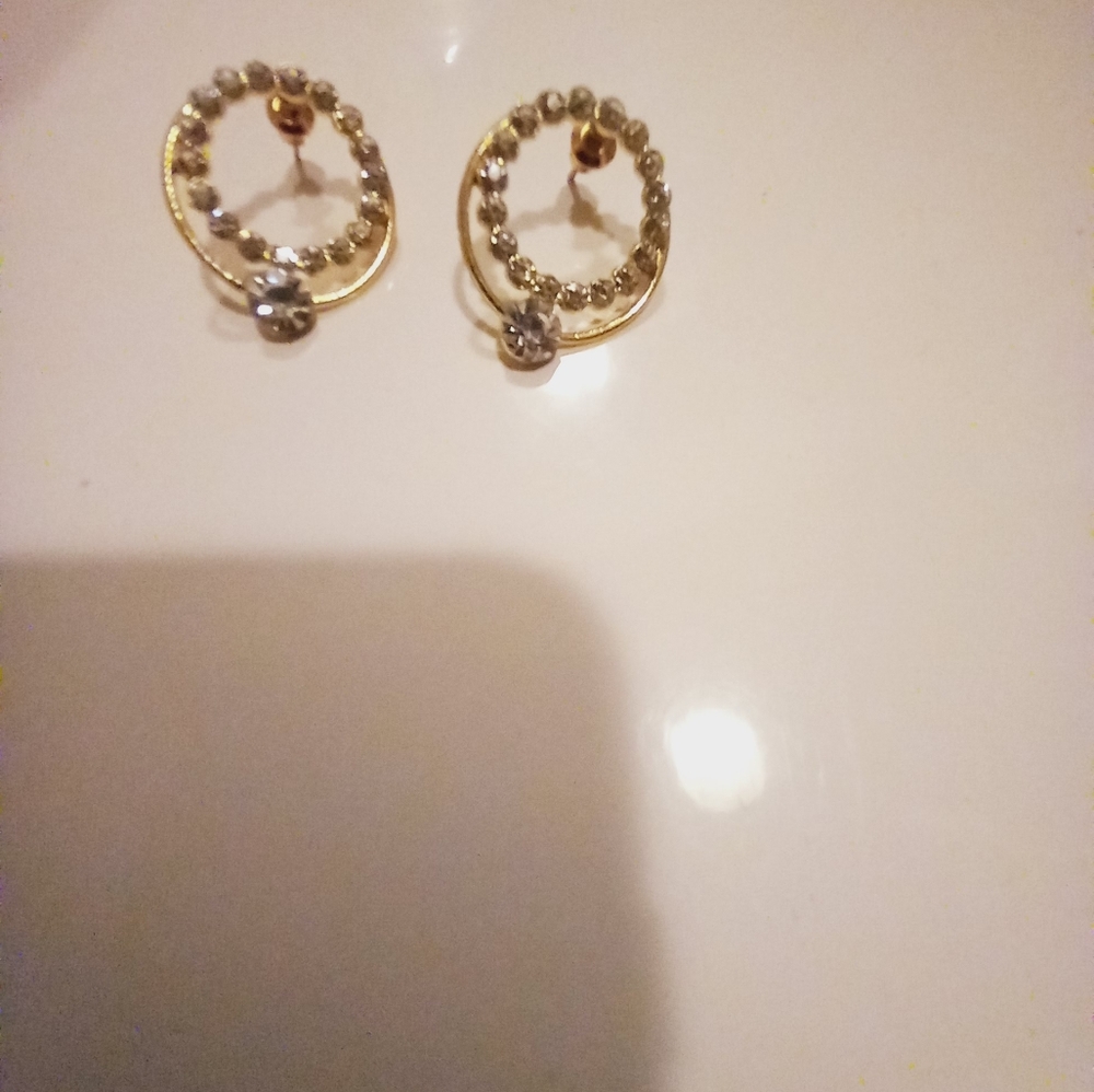 Earring - Picture 6 of 12